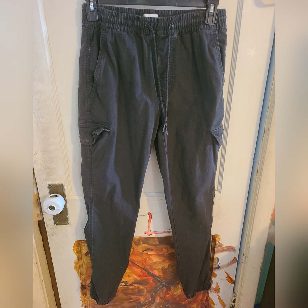 !!.     ?     Young Man  S cargo pants